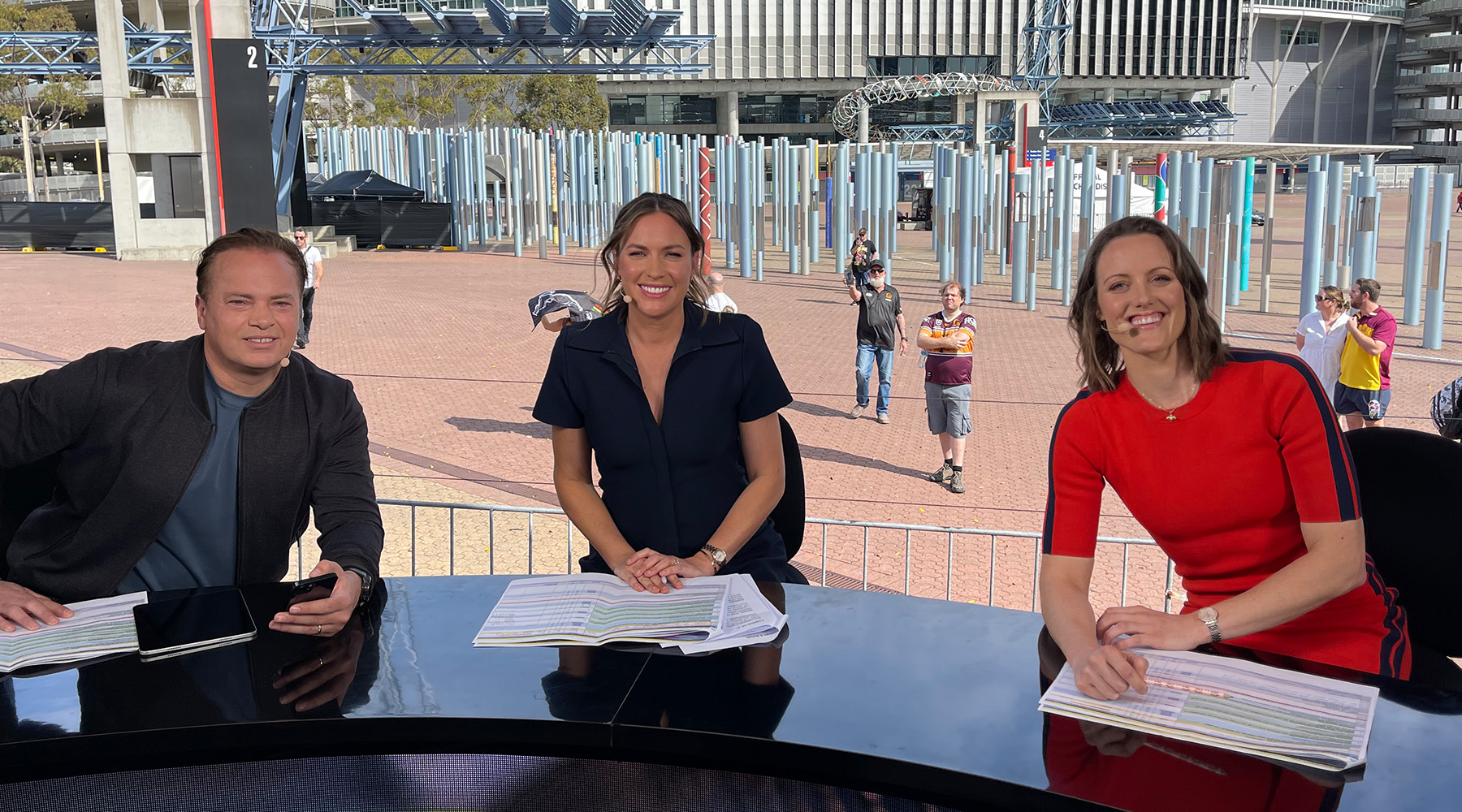 roz kelly Hosting Sports Sunday at Sydney Olympic Park ahead of the 2023 NRL Grand Final, with Australian football legends Mark Bosnich and Paralympian Ellie Cole.